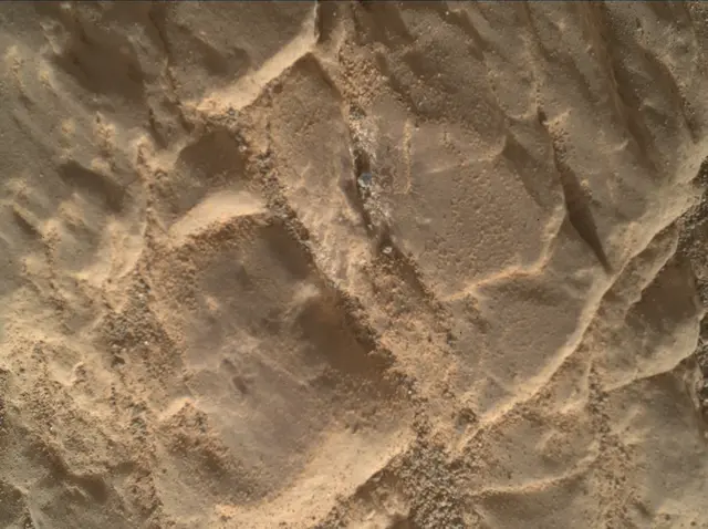 Sol 2474: Mars Hand Lens Imager (MAHLI)