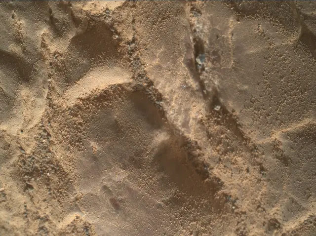Sol 2474: Mars Hand Lens Imager (MAHLI)