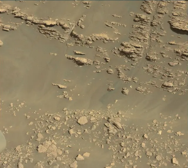 Sol 2475: Mast Camera (Mastcam)
