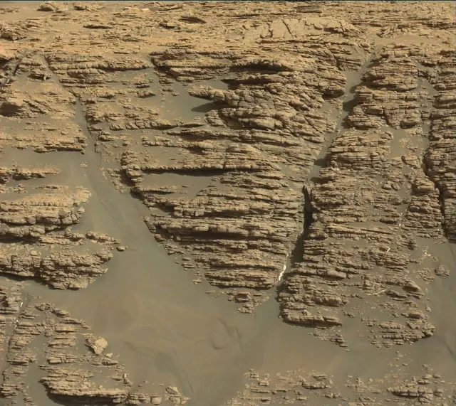 Sol 2475: Mast Camera (Mastcam)