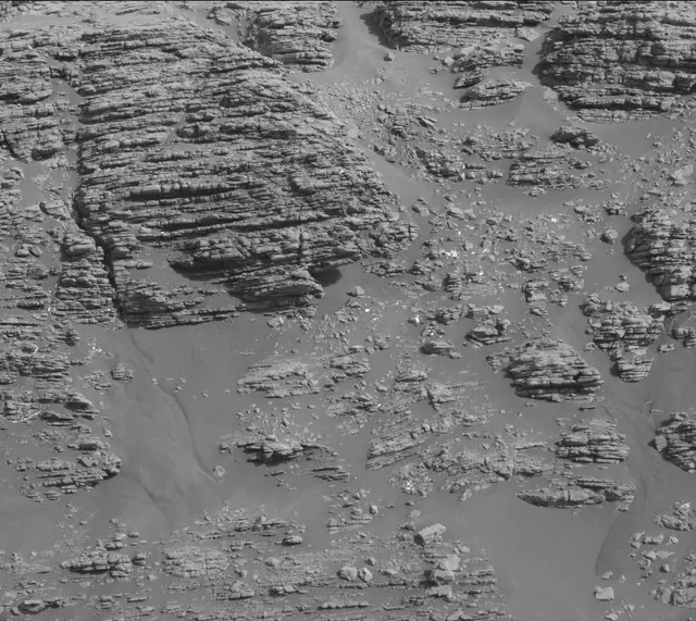 Sol 2475: Mast Camera (Mastcam)