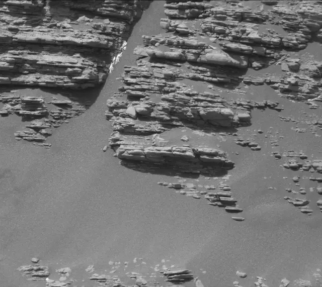 Sol 2476: Mast Camera (Mastcam)