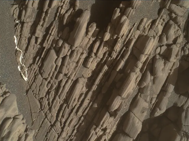 Sol 2477: Mars Hand Lens Imager (MAHLI)