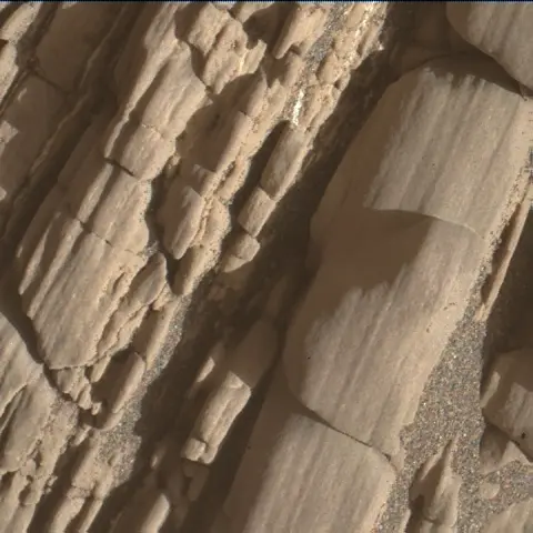 Sol 2477: Mars Hand Lens Imager (MAHLI)