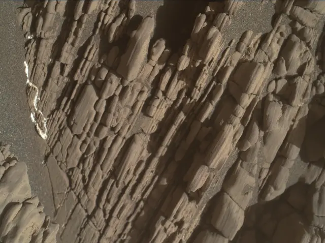 Sol 2477: Mars Hand Lens Imager (MAHLI)
