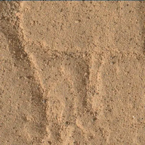 Sol 2478: Mars Hand Lens Imager (MAHLI)