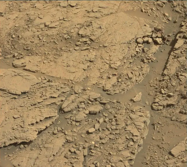 Sol 2481: Mast Camera (Mastcam)