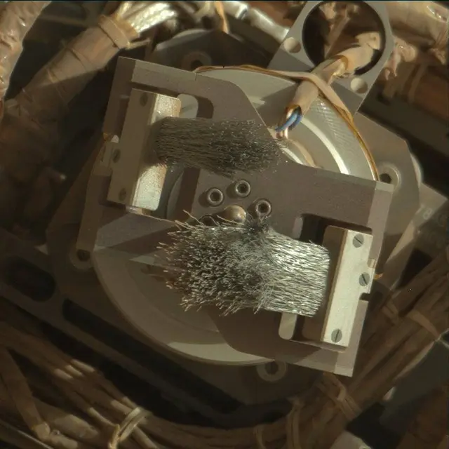 Sol 2483: Mast Camera (Mastcam)