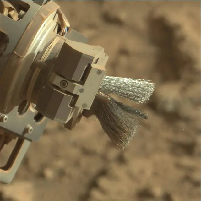Sol 2483: Mast Camera (Mastcam)