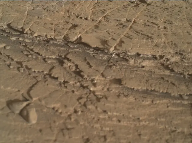 Sol 2483: Mars Hand Lens Imager (MAHLI)