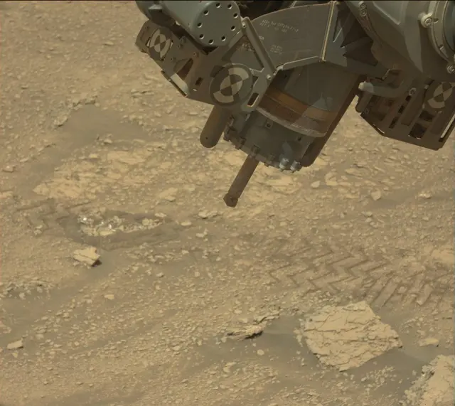 Sol 2486: Mast Camera (Mastcam)