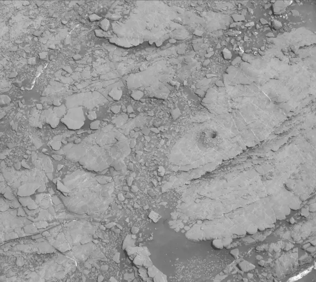 Sol 2487: Mast Camera (Mastcam)