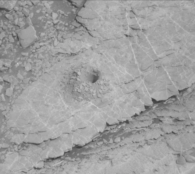 Sol 2487: Mast Camera (Mastcam)