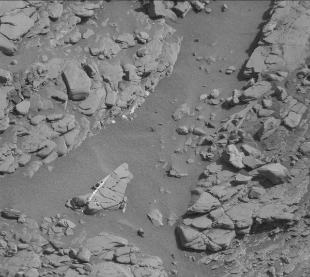 Sol 2491: Mast Camera (Mastcam)