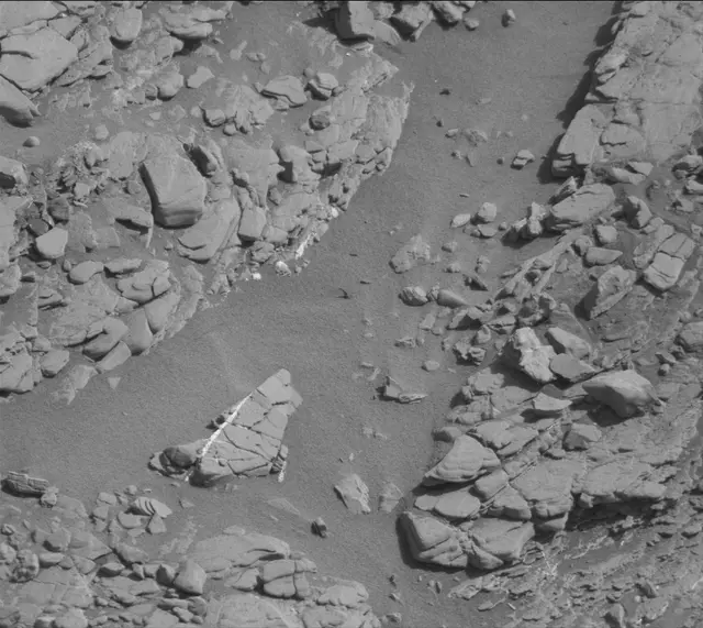 Sol 2492: Mast Camera (Mastcam)