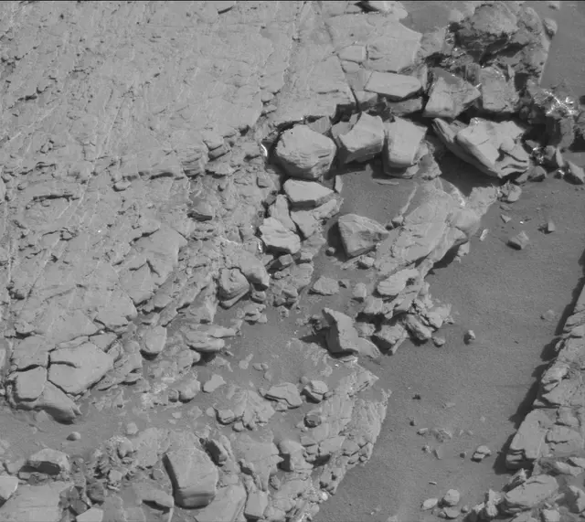 Sol 2492: Mast Camera (Mastcam)