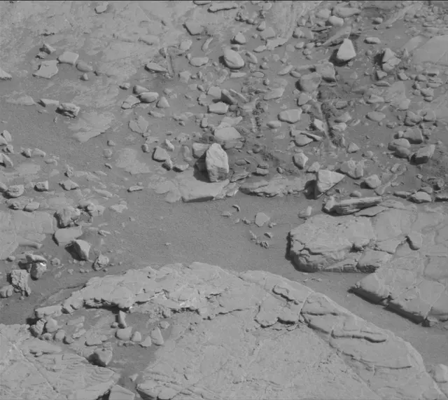 Sol 2492: Mast Camera (Mastcam)