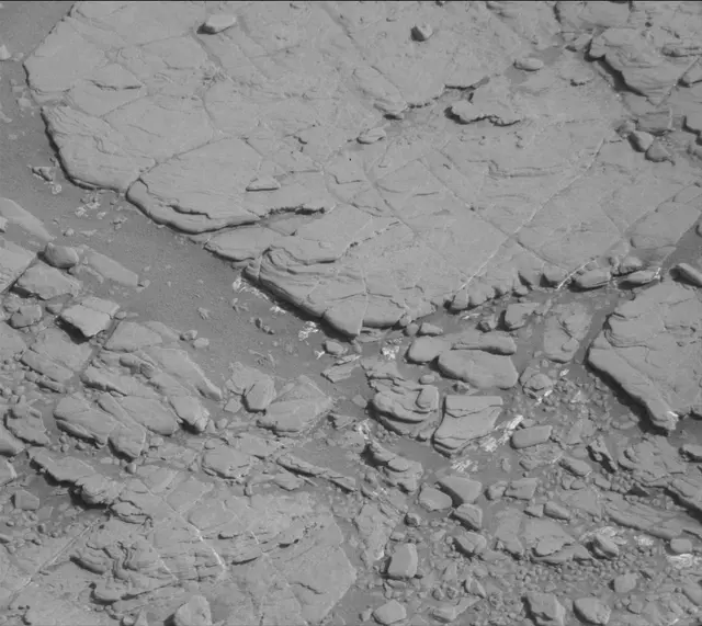 Sol 2492: Mast Camera (Mastcam)