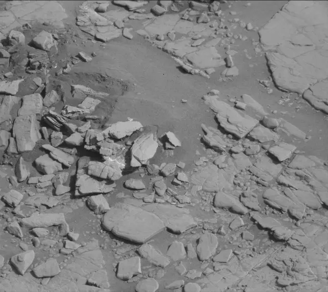 Sol 2492: Mast Camera (Mastcam)