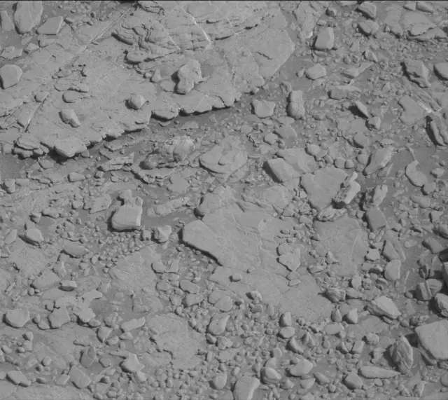 Sol 2492: Mast Camera (Mastcam)