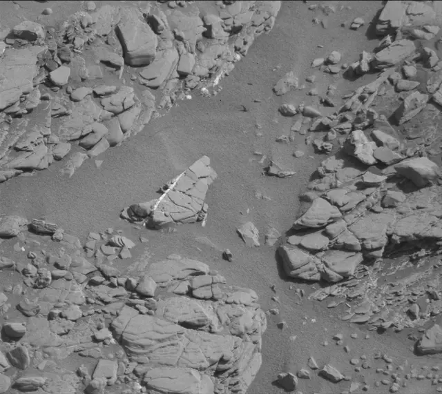 Sol 2492: Mast Camera (Mastcam)