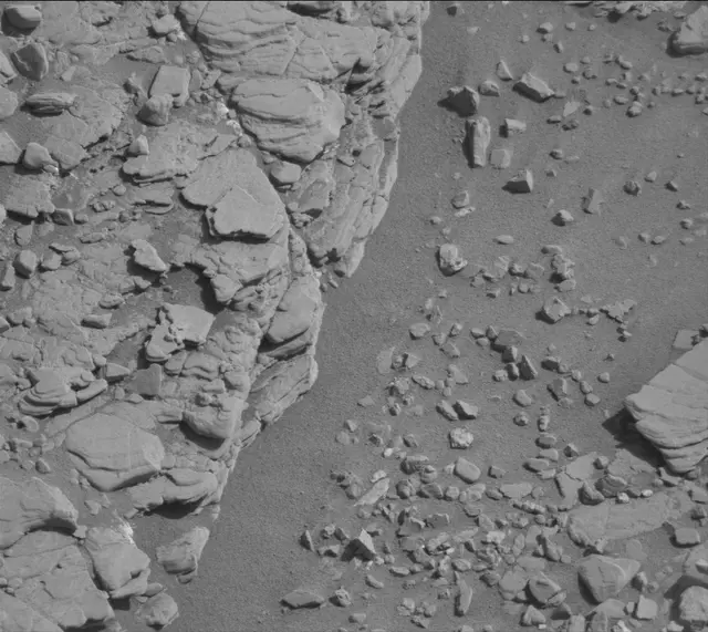 Sol 2492: Mast Camera (Mastcam)