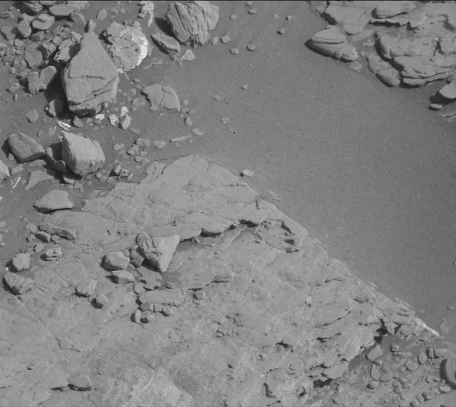 Sol 2492: Mast Camera (Mastcam)