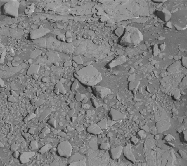 Sol 2492: Mast Camera (Mastcam)