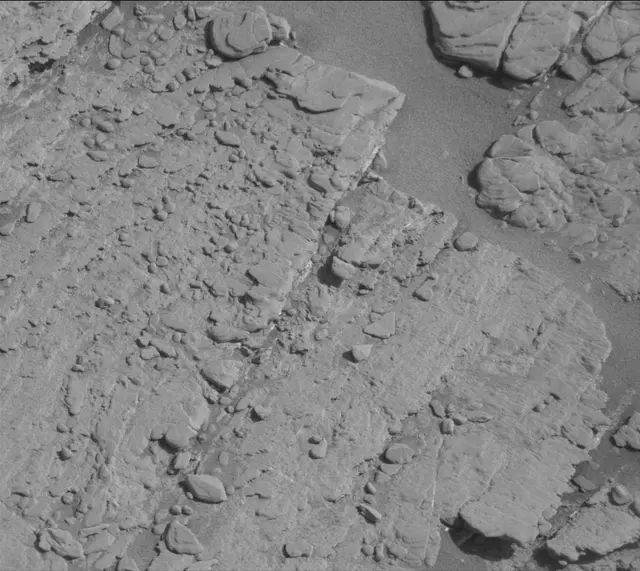 Sol 2492: Mast Camera (Mastcam)