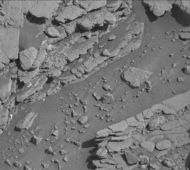Sol 2492: Mast Camera (Mastcam)