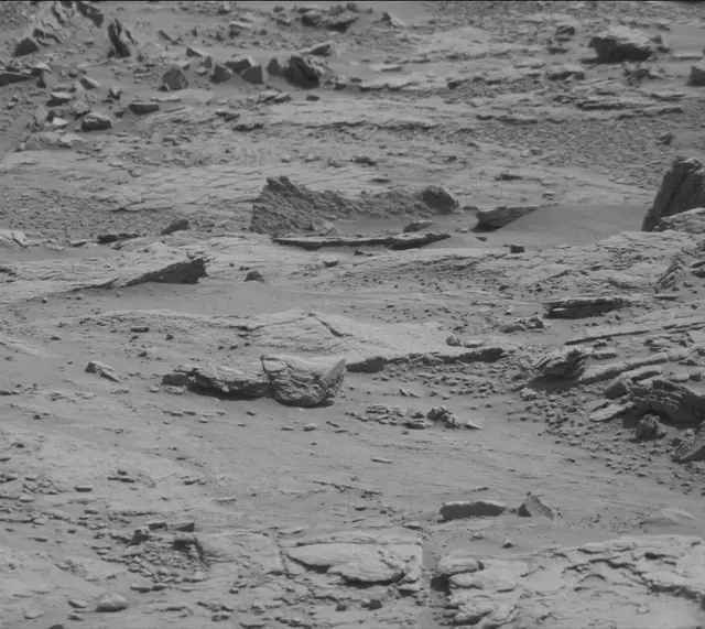 Sol 2492: Mast Camera (Mastcam)