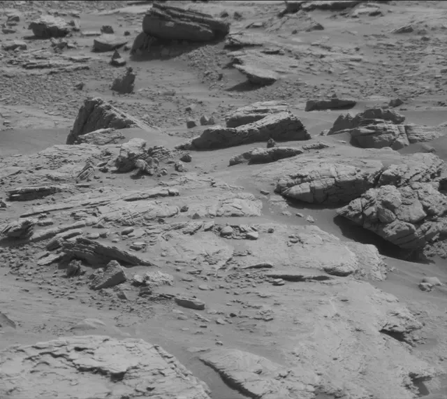 Sol 2492: Mast Camera (Mastcam)