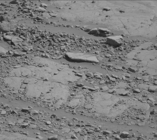 Sol 2492: Mast Camera (Mastcam)