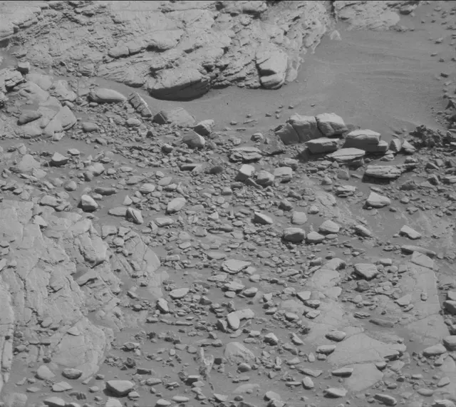 Sol 2492: Mast Camera (Mastcam)
