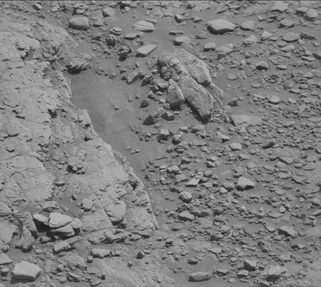 Sol 2492: Mast Camera (Mastcam)