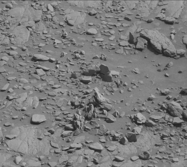 Sol 2492: Mast Camera (Mastcam)