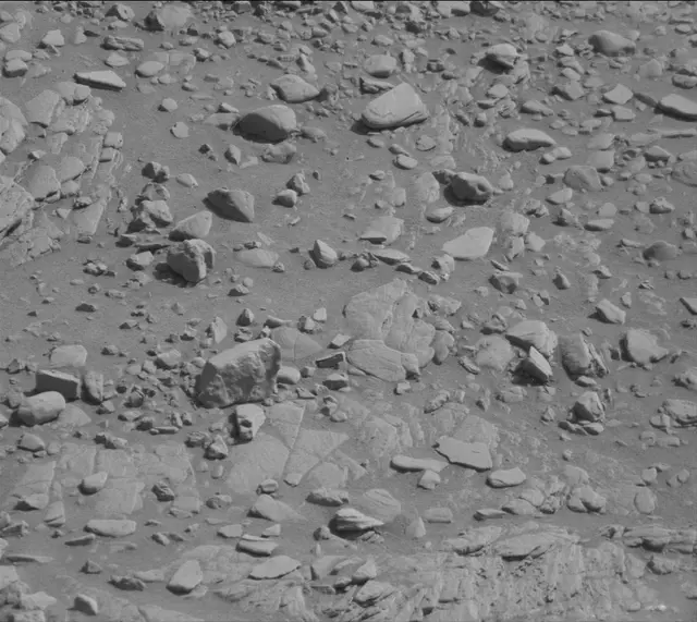 Sol 2492: Mast Camera (Mastcam)