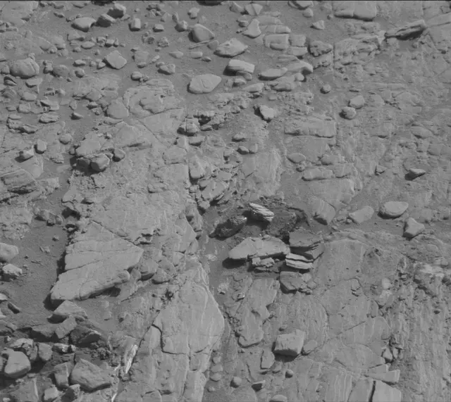 Sol 2492: Mast Camera (Mastcam)