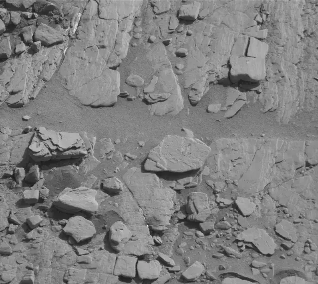 Sol 2492: Mast Camera (Mastcam)