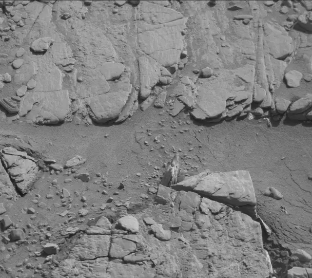 Sol 2492: Mast Camera (Mastcam)