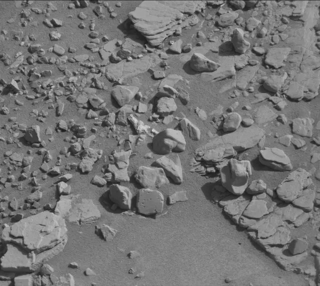 Sol 2492: Mast Camera (Mastcam)