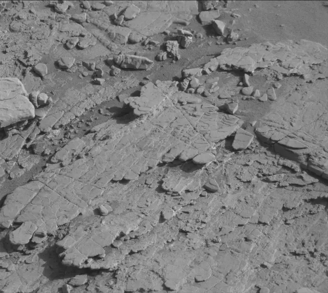 Sol 2495: Mast Camera (Mastcam)