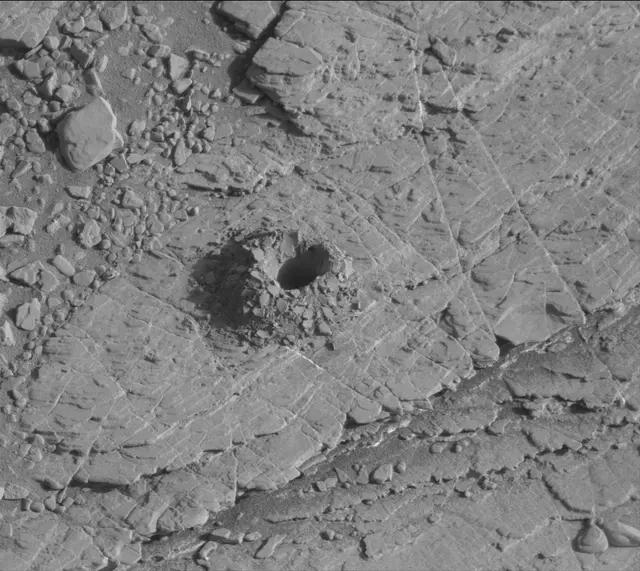 Sol 2495: Mast Camera (Mastcam)
