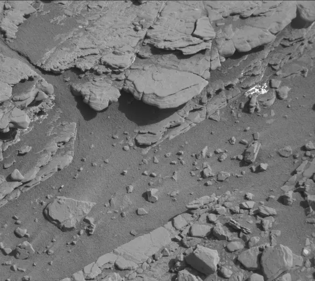 Sol 2498: Mast Camera (Mastcam)