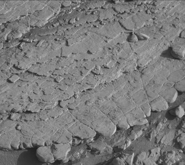 Sol 2502: Mast Camera (Mastcam)