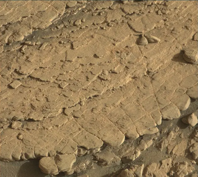 Sol 2502: Mast Camera (Mastcam)