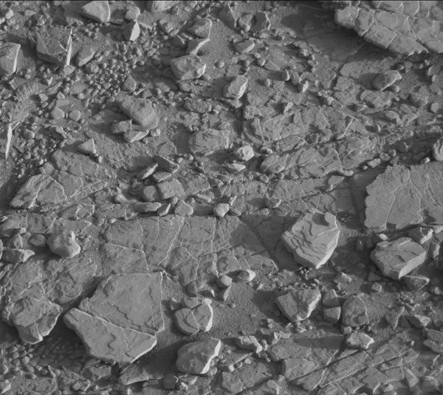 Sol 2502: Mast Camera (Mastcam)