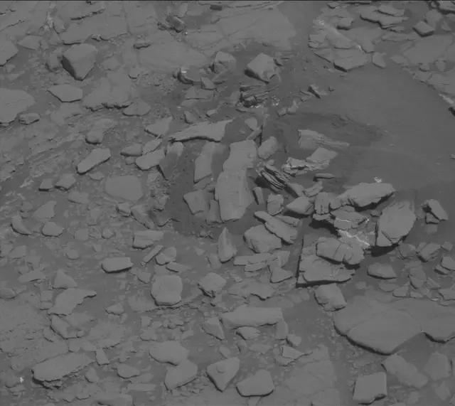 Sol 2504: Mast Camera (Mastcam)