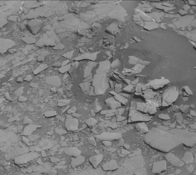 Sol 2504: Mast Camera (Mastcam)