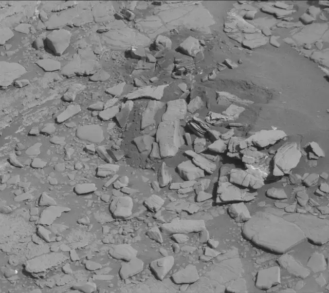 Sol 2504: Mast Camera (Mastcam)